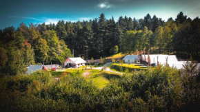 PINIALE GLAMPING TRIB
